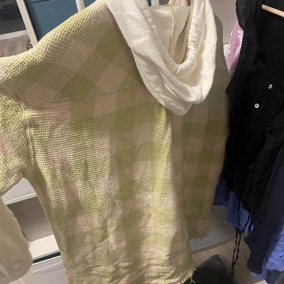 Free People sweater - Picture 3 of 4